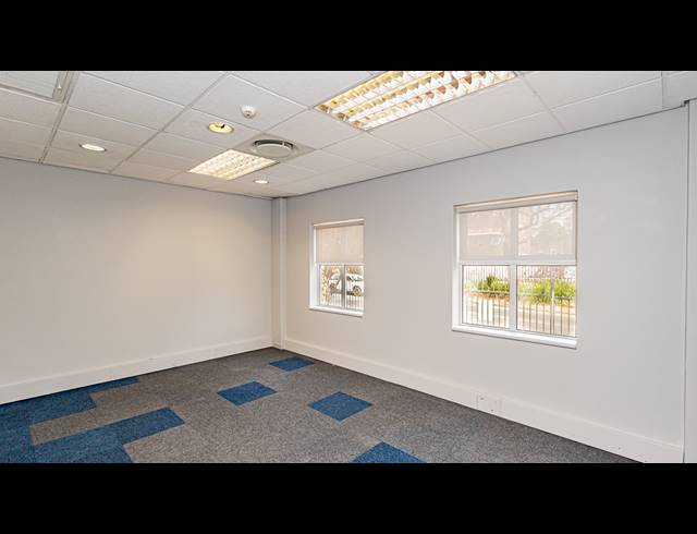 258M² OFFICE TO LET IN FERNDALE